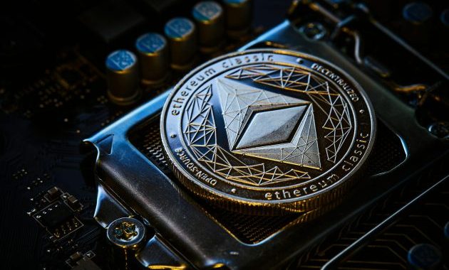 Ethereum’s Average Staker Revenue Drops Sharply As Network Activity Declines