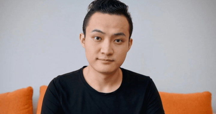 Tron’s Justin Sun Wins $6.2M Banana Auction, Reminds Us That Art Is Subjective (and Edible)