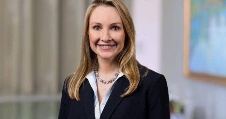 Trump Reportedly Mulling Pro-Crypto Lawyer to Replace Gensler as SEC Chair