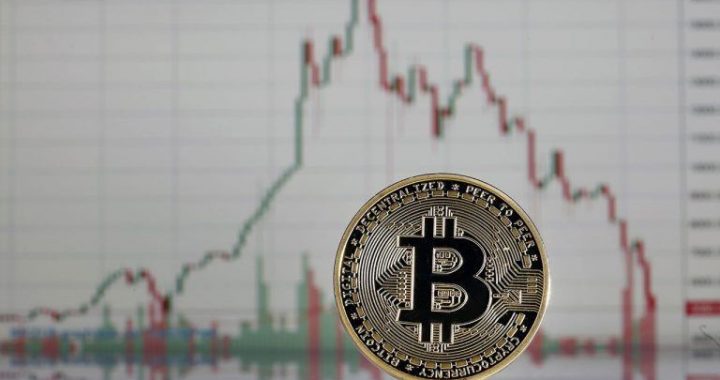 Bitcoin Nosedives to $92K as $551M Vanishes in Liquidations