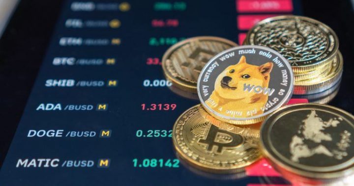 Altcoins Shine as Crypto Economy Hits $3.29T: OM, XLM, ADA and XRP Drive the Frenzy