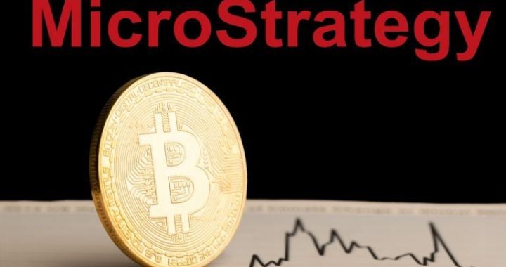 Critics Debate Microstrategy’s High-Stakes Bitcoin Play: Genius or a Ticking Time Bomb?