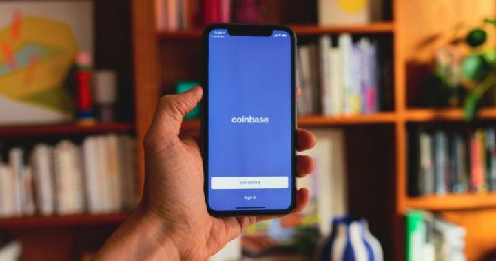 Coinbase Integrates Apple Pay for Seamless Fiat to Crypto Transactions