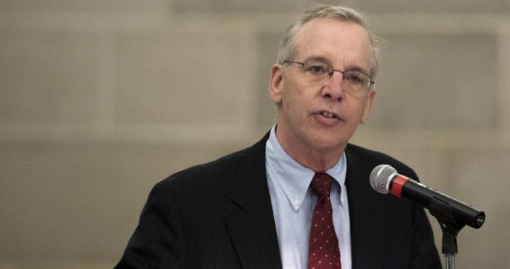 Former Federal Reserve President Says ‘Nothing Good’ Comes From Making BTC a Reserve Currency