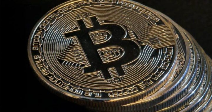 Despite Bitcoin’s 10% Drop, Over $20M in Old Coins Find New Homes