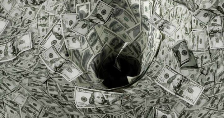 Michael Saylor Claims He Can Convince Warren Buffett to Buy Bitcoin Using Berkshire’s $325B Cash