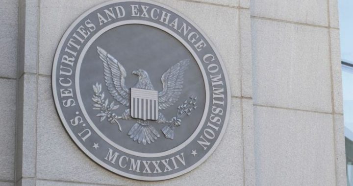 Ripple Legal Chief Calls out SEC Commissioner: ‘Even More Rogue Than Gensler’
