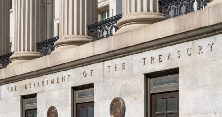 Biden’s New Crypto Rule Shakes Entire Industry – Full IRS Oversight Incoming