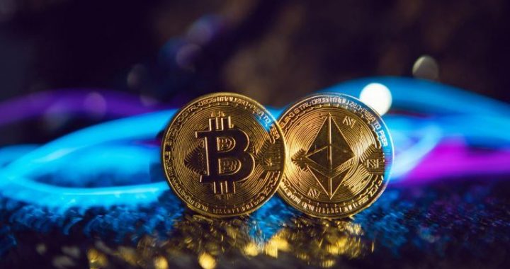 Bitcoin ETFs Close the Week in Green As Ether ETFs Plummet