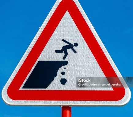 AAVE Faces Major Price Drop As TD Sequential Signals Sell – Details