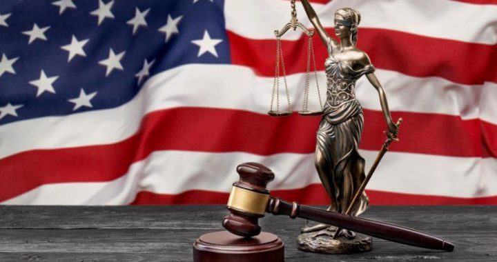 US Lawmaker Moves to Block SEC Overreach in Coinbase Case