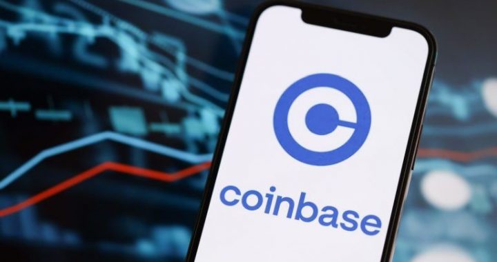 Coinbase Scores Major Legal Win – SEC Stalled by Rare Court Ruling