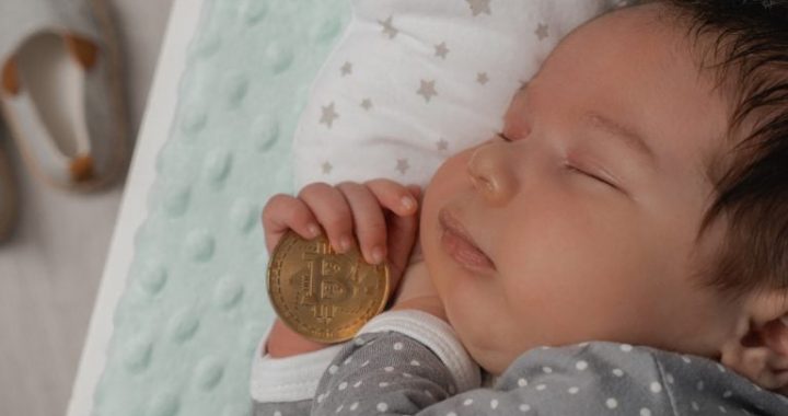 Dormant BTC Awakens: Over 750 Sleeping Bitcoin Enter Circulation as Prices Consolidate