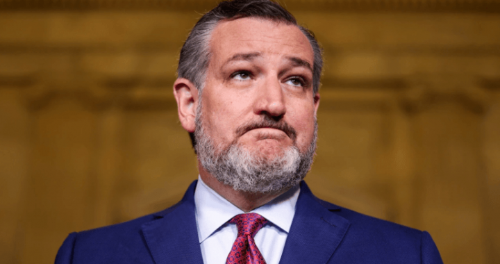 Report: Ted Cruz Aims to Target Crypto Tax Rule With CRA Resolution 