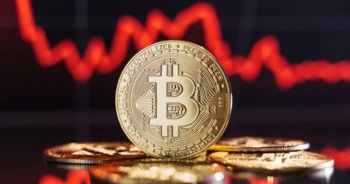 Bitcoin Tumbles Below $89K Amid Sector-Wide Bloodbath