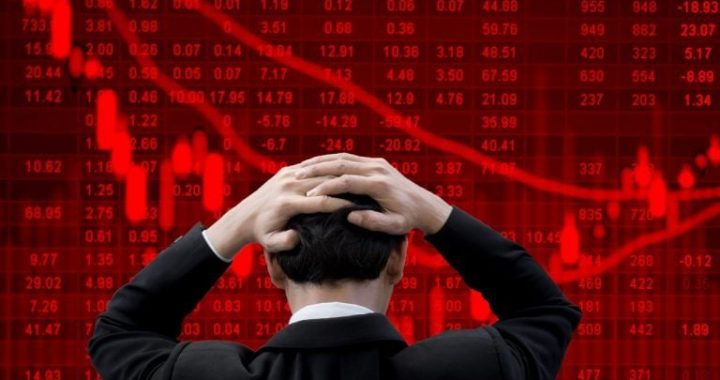 Tariff Tumble: Bitcoin Falls Below $90K, Amid Trade War Turmoil
