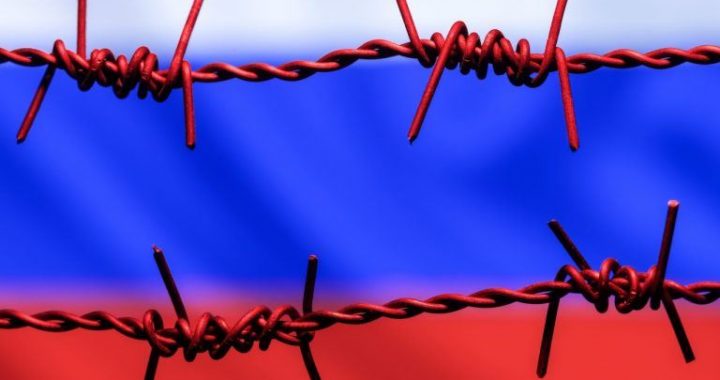 US May Lift Russian Sanctions if Ukraine Talks Progress, Expert Says
