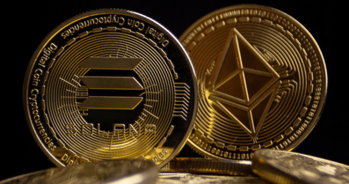 Crypto Showdown: Solana vs. Ethereum – What 11 AI Chatbots Predict for 2025