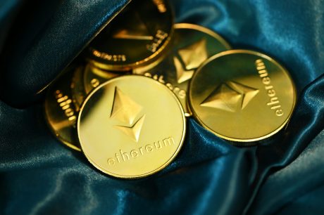 “Ethereum Is Not Dead”: Broadening Wedge Suggests Another Leg-Up Is Coming