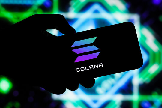 Solana Next Major Move? SOL’s Renewed Uptrend Smashes Through $137
