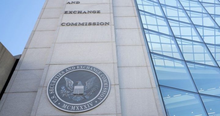 Coinbase Rallies Behind Incoming SEC Chair Promising Full Focus on Crypto Clarity