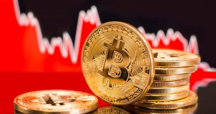 ETF Weekly Recap: Bitcoin ETFs Face Third Week of Outflows, Losing $2.61 Billion