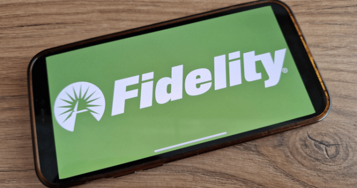 Fidelity’s ETH ETF Seeks to Reinstate Staking via SEC Filing Amid New Regulatory Climate 