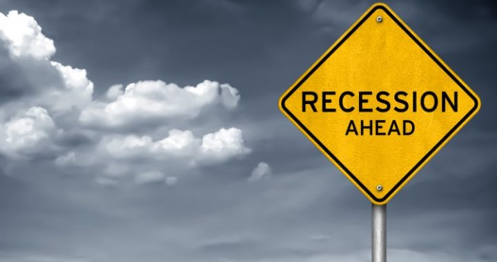Goldman Sachs Flags 35% Recession Risk — What This Means For Crypto