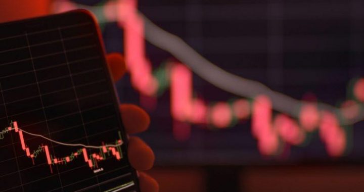 Peter Schiff: Bitcoin Could Crash Below $65K if Nasdaq Enters a Bear Market