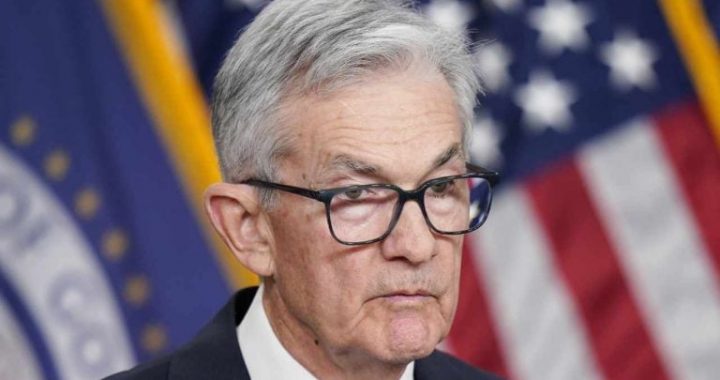 Bitcoin Climbs Above $84K as Investors Brace for Fed’s Next Move