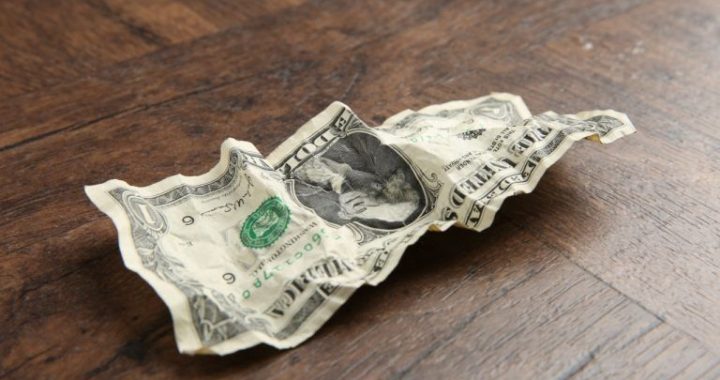 Trump’s Policies Threaten US Dollar Dominance, Warns Economics Professor