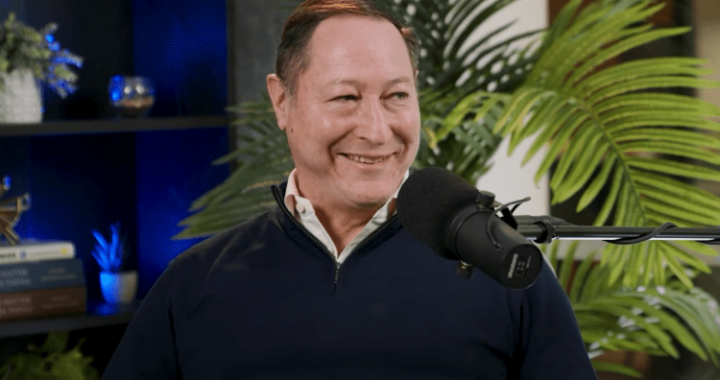 Bitcoin Lags Gold As Wall Street Doubts Persist, Claims Expert