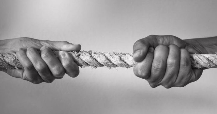 Bitcoin Slips Below $77K as Traders Digest Trump-Fueled Market Jitters