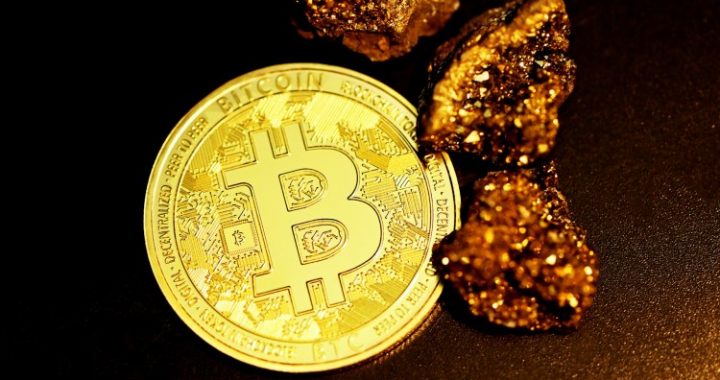 Bitcoin Following Gold’s Footsteps? Analyst Sets Mid-Term Target At $155,000