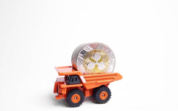 Crypto Analyst Says XRP Price Must Clear This Level Or Risk Crash To $1.9