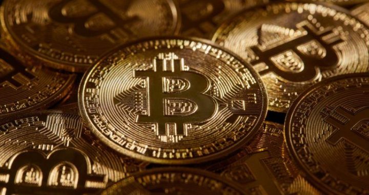 Blackrock, Fidelity, Ark 21shares Fuel $667 Million Surge in Bitcoin ETFs