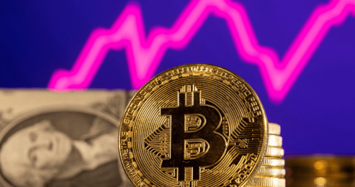 Bitcoin Price Watch: Daily Momentum Strong, But Short-Term Charts Signal Caution
