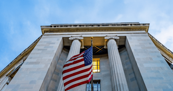 DOJ Launches Criminal Probe Into Coinbase Breach Involving Bribed Employees