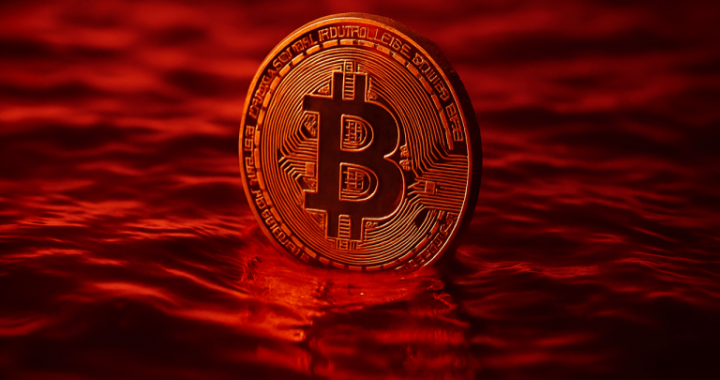 Bitcoin Slips Below $101K as $700M in Liquidations Rock Crypto Market
