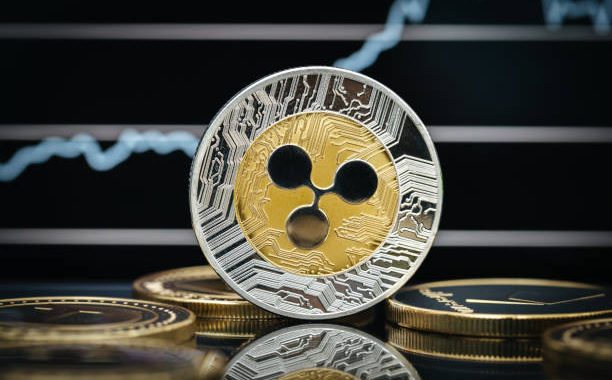 XRP Price Forms Flag Pattern Above Accumulation Zone That Points To $5 Target