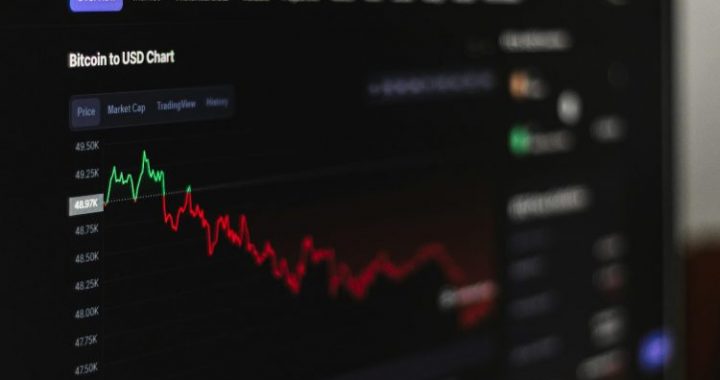 Bitcoin Paces $15 Billion YTD Influx Amid 10-Week Fund Flow Streak