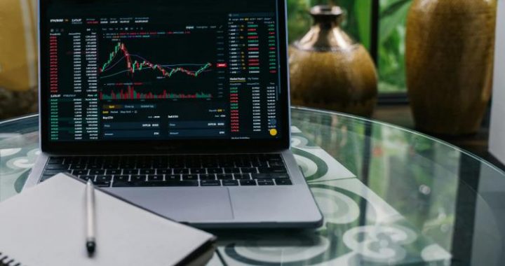 $106K Bitcoin A ‘Safer’ Buy Than $25K—XRP Lawyer Drops Bombshell