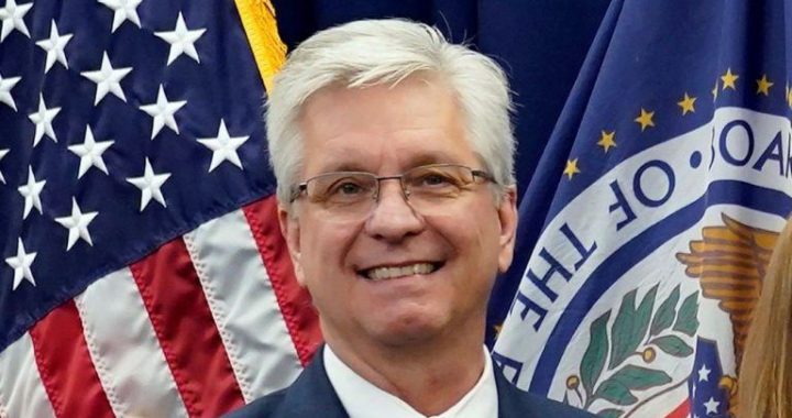 Bitcoin Seesaws After Fed Governor Waller Hints at a July Rate Cut