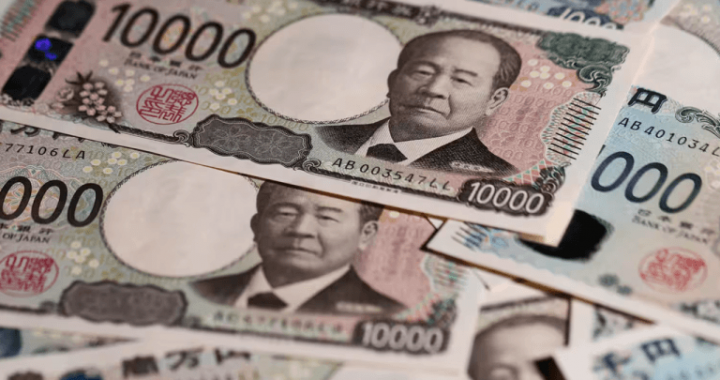 The World’s Most Dangerous Bond? Analyst Sounds the Alarm on Japan’s 40-Year JGB Market