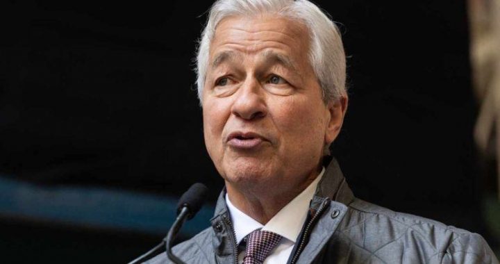 JPMorgan CEO Warns US Dollar Could Lose Reserve Status Without Reform