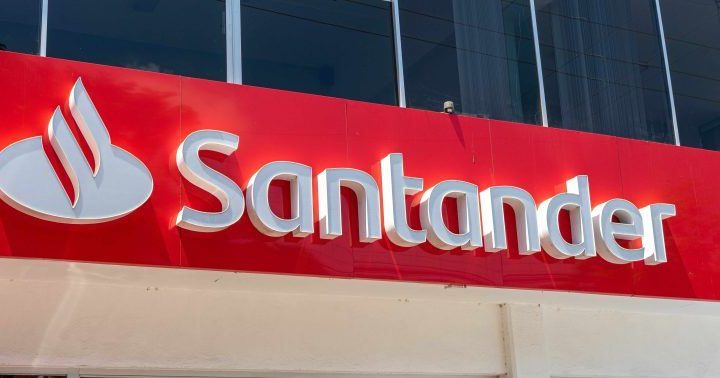 Santander Targets Crypto Payment Flows With Stablecoin Strategy