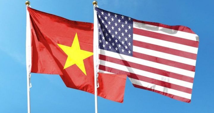 Bitcoin and Stocks Rise After Trump’s Vietnam Deal