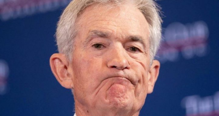 Bitcoin Shrugs Off Brief Fed Panic