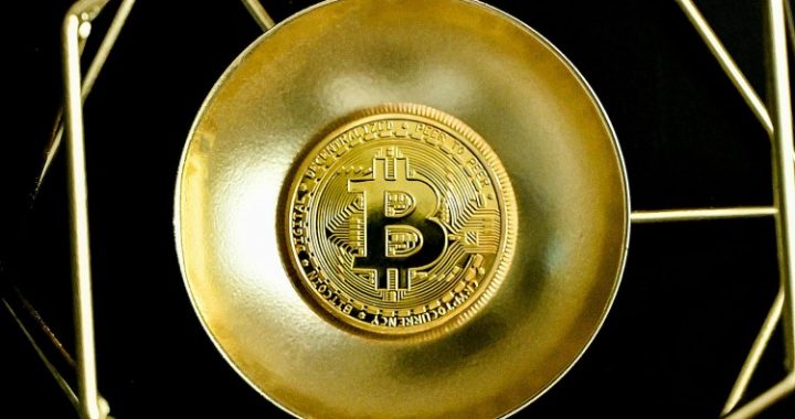 Bitcoin Network Volume Echoes Mid-2021 ‘Stable Equilibrium’ – Is A Big Move Brewing?