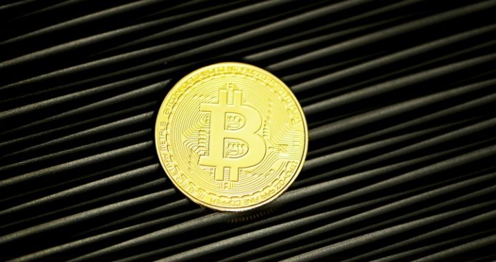 Bitcoin Rally Ahead? DXY Breakdown Suggests Capital Shift To Risk-On Assets